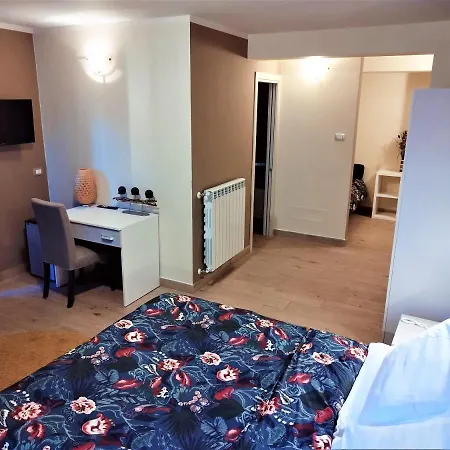 Altopiano Delle Rocche Rocca di Mezzo