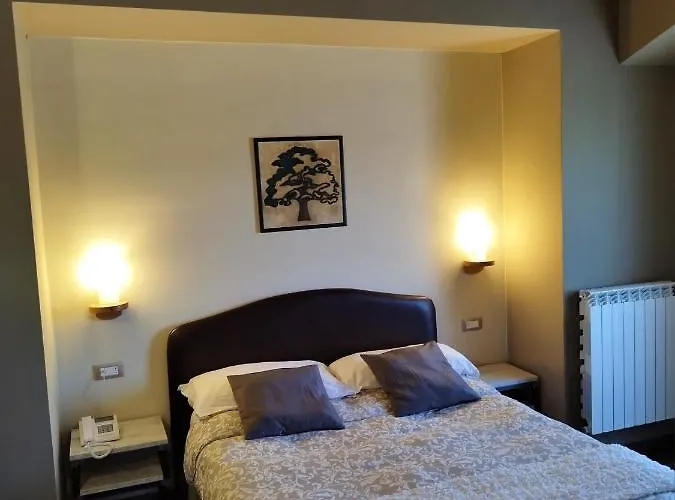 Altopiano Delle Rocche Otel