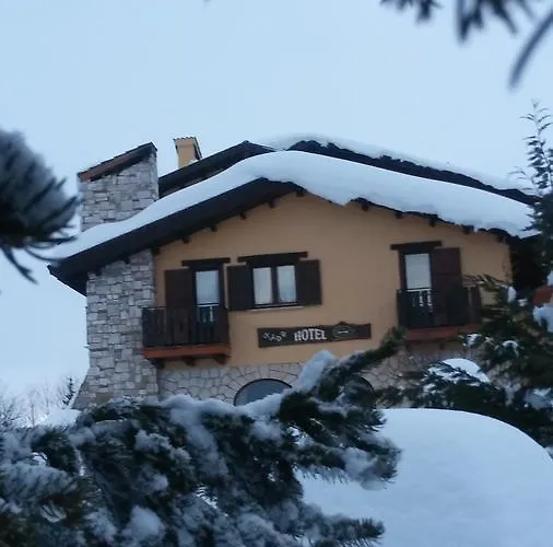 Altopiano Delle Rocche Otel