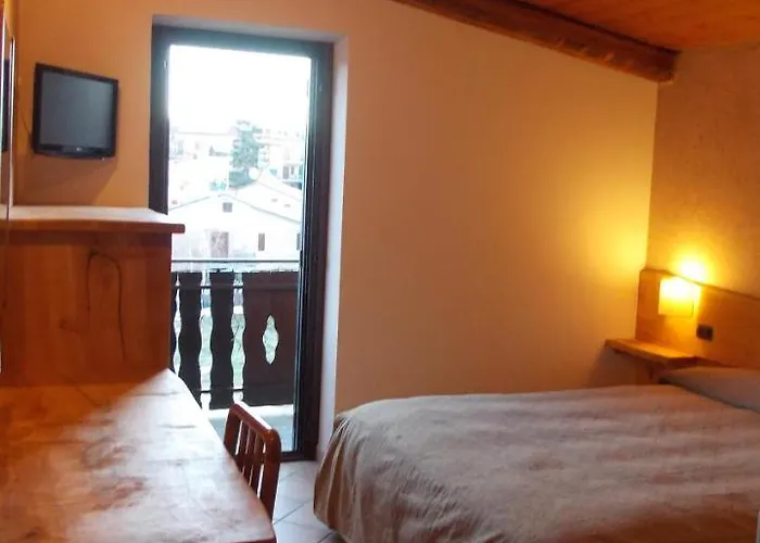 Altopiano Delle Rocche Otel